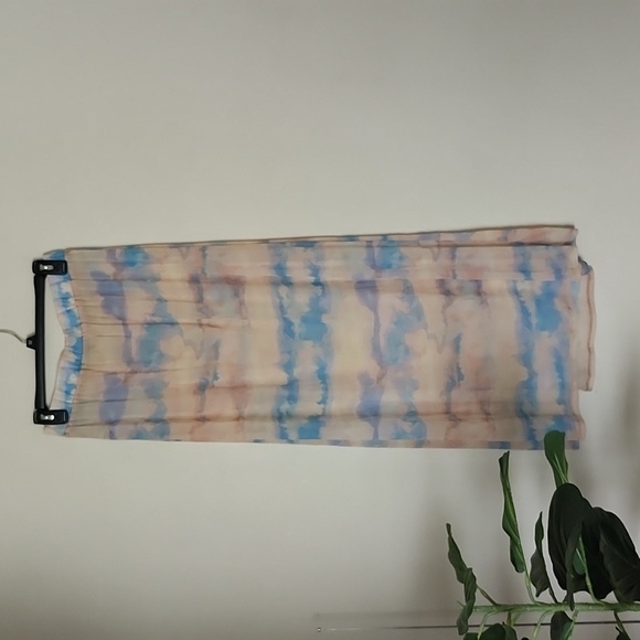 Sheer swimsuit cover up skirt, elastic waist, double front slit, large, vacation - Picture 7 of 9